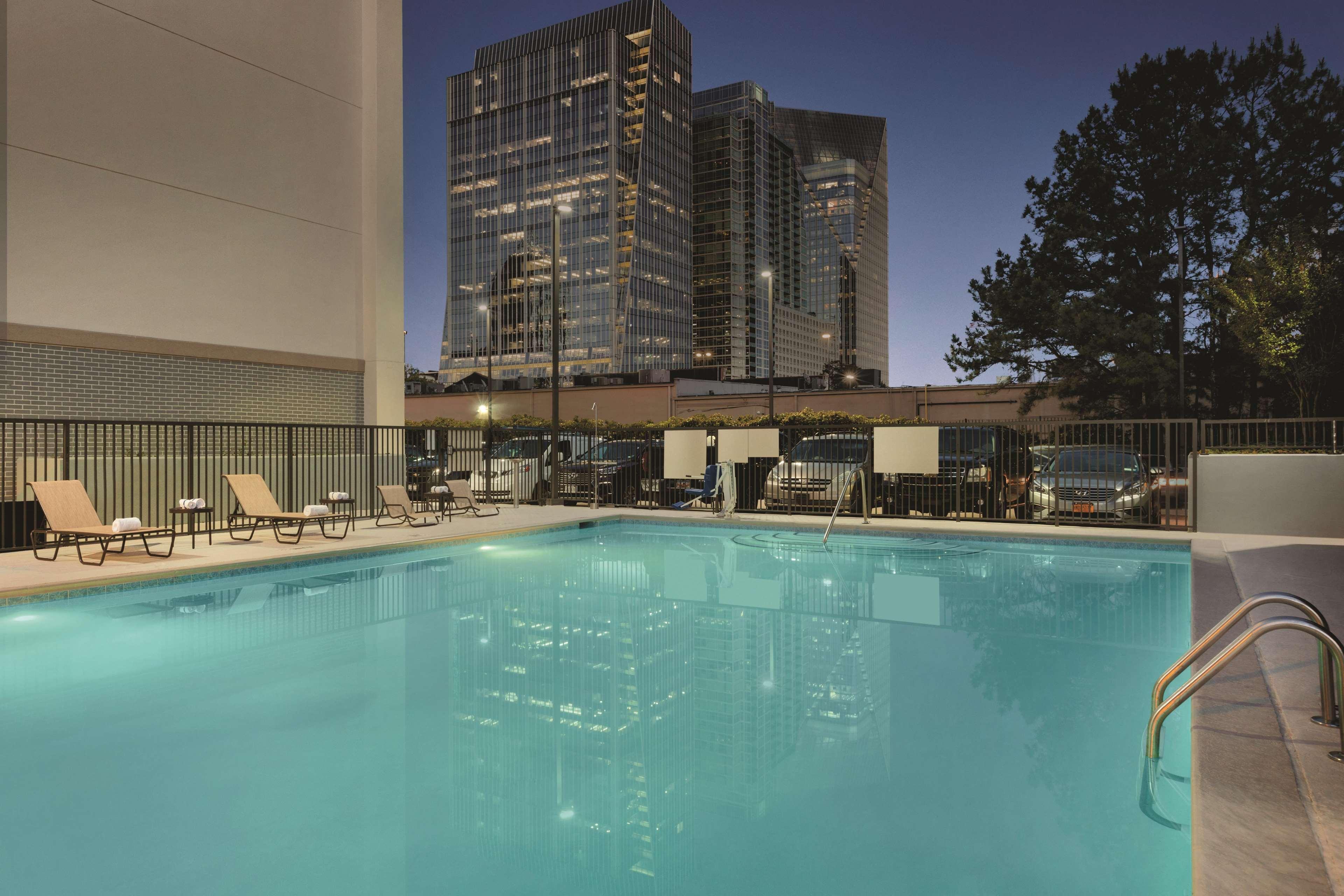 Hampton Inn Atlanta-Buckhead Bagian luar foto