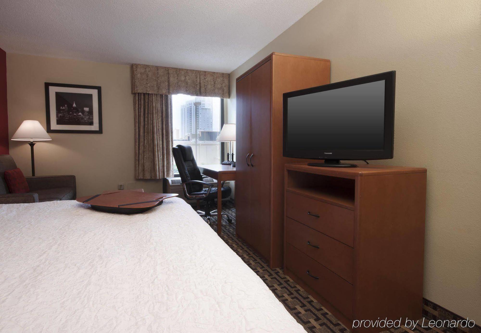 Hampton Inn Atlanta-Buckhead Bagian luar foto